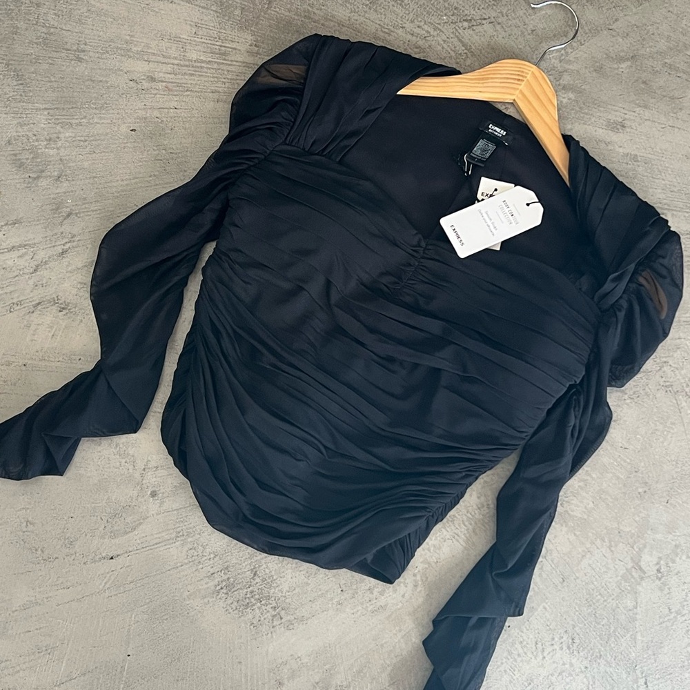 Express Black Ruched Mesh Sleeve Top - Picture 5 of 6